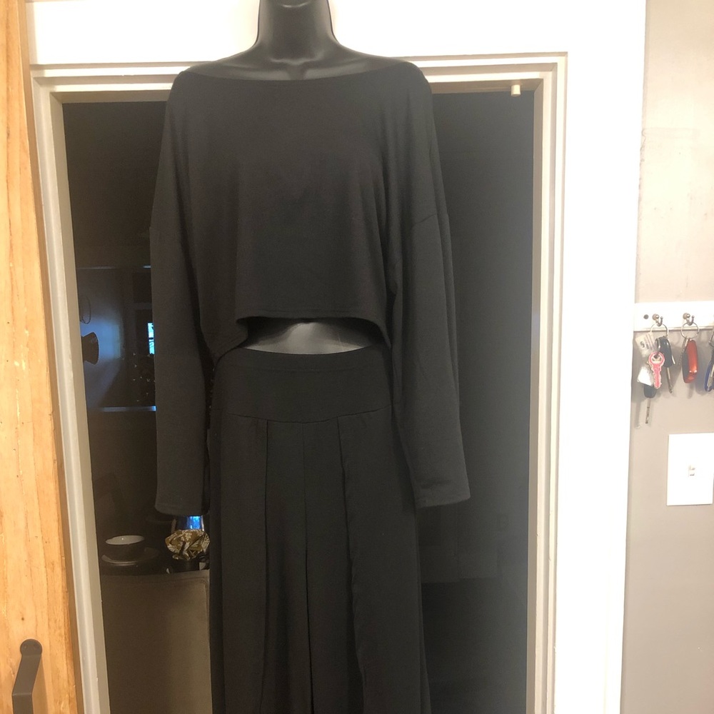 Half crop two piece women outfit!